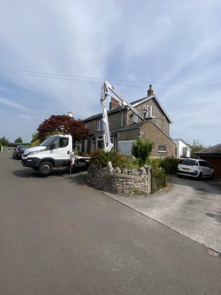 Cherry Picker Hire – Bedfordshire
Working at height on masonry, exterior repairs, or painting?